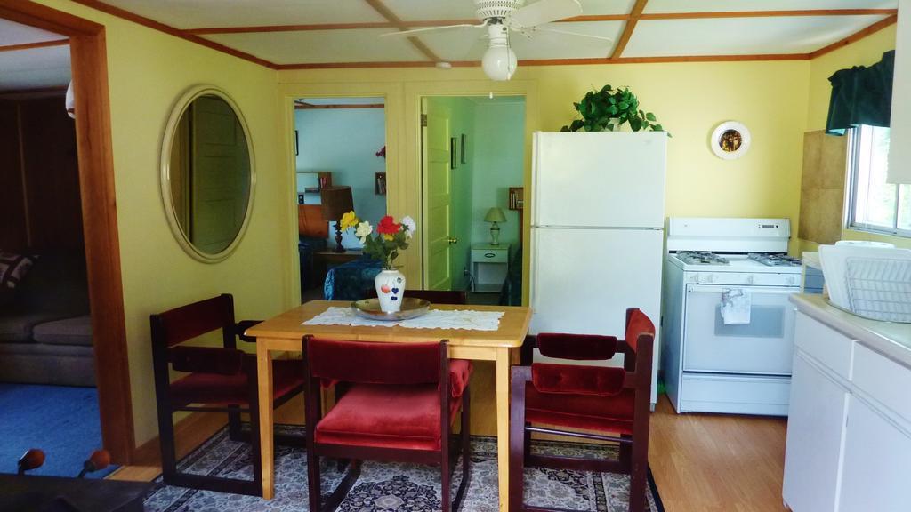 Silver Springs Cottage Resort Harcourt 외부 사진