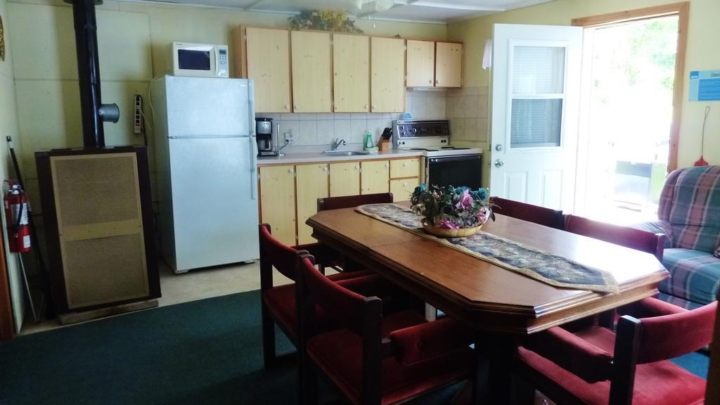 Silver Springs Cottage Resort Harcourt 외부 사진