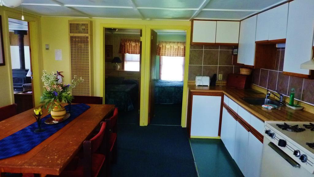 Silver Springs Cottage Resort Harcourt 외부 사진