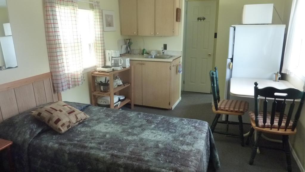Silver Springs Cottage Resort Harcourt 외부 사진